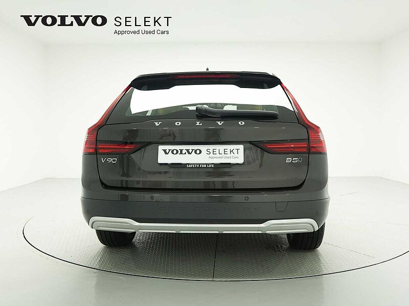 Volvo  B5 AWD 얼티메이트, 마일드하이브리드