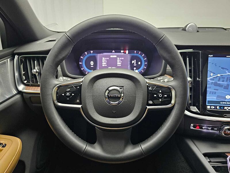 Volvo  Ultimate, B5 mild hybrid, 가솔린, Bright