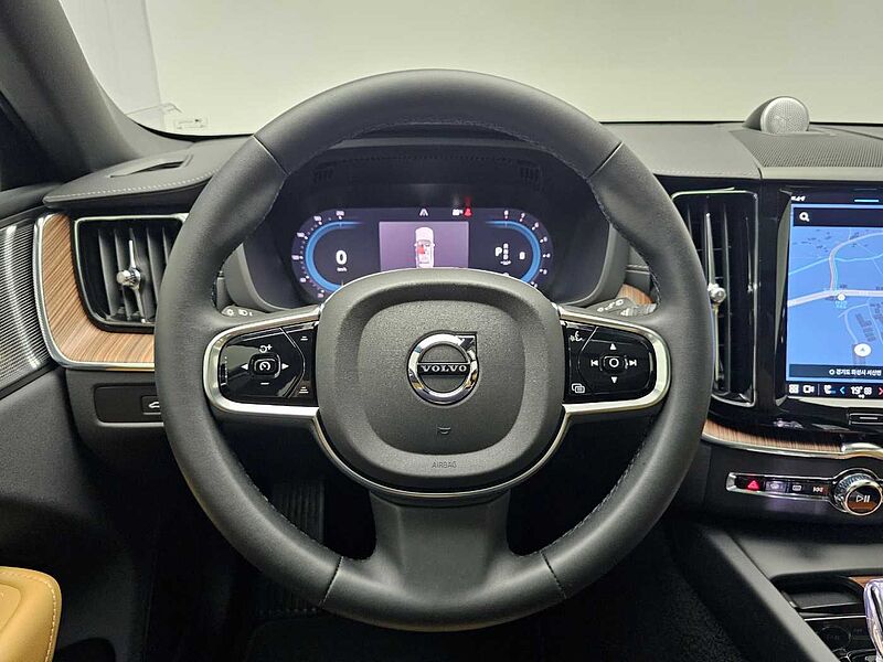 Volvo  Ultimate, B6 AWD mild hybrid, 가솔린, Bright