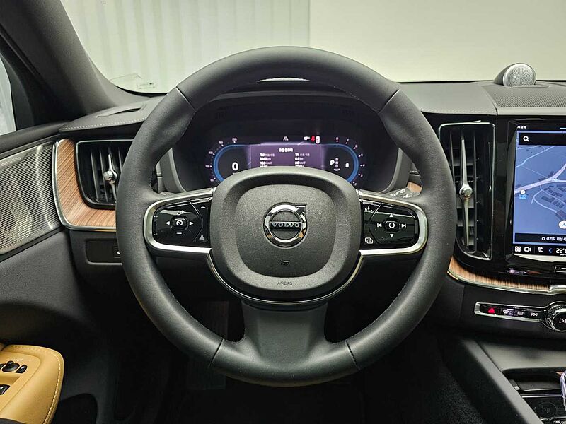 Volvo  Ultimate, B5 AWD mild hybrid, 가솔린, Bright