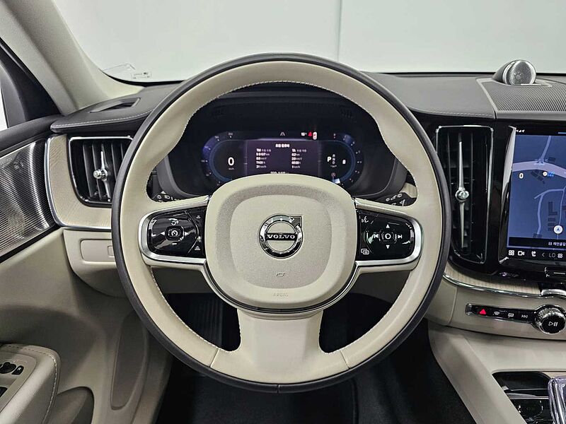 Volvo  Ultimate, B5 AWD mild hybrid, 가솔린, Bright