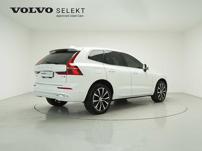 Volvo  B6 AWD mild hybrid, 가솔린, Ultimate Bright