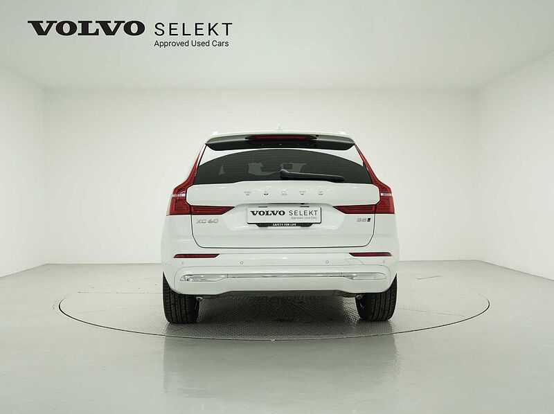 Volvo  Ultimate, B5 AWD mild hybrid, 가솔린, Bright