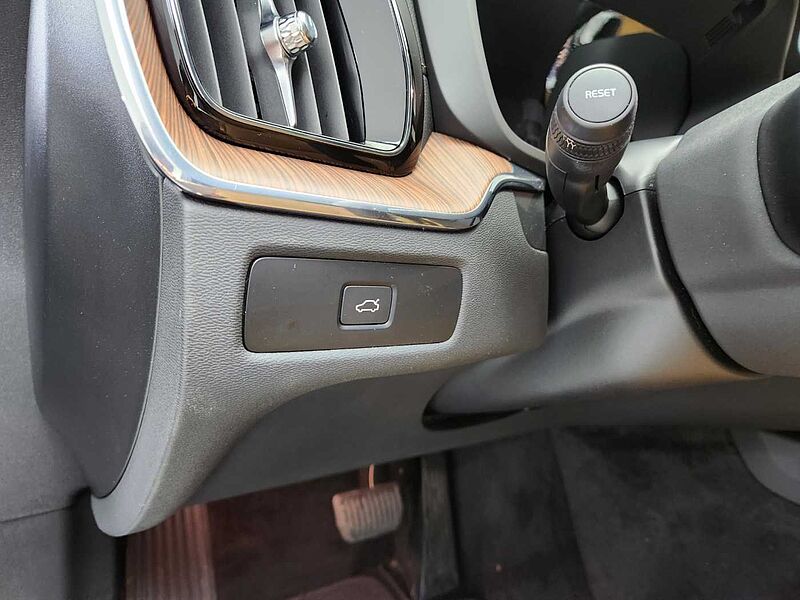 Volvo  Ultimate, B6 AWD mild hybrid, 가솔린, Bright