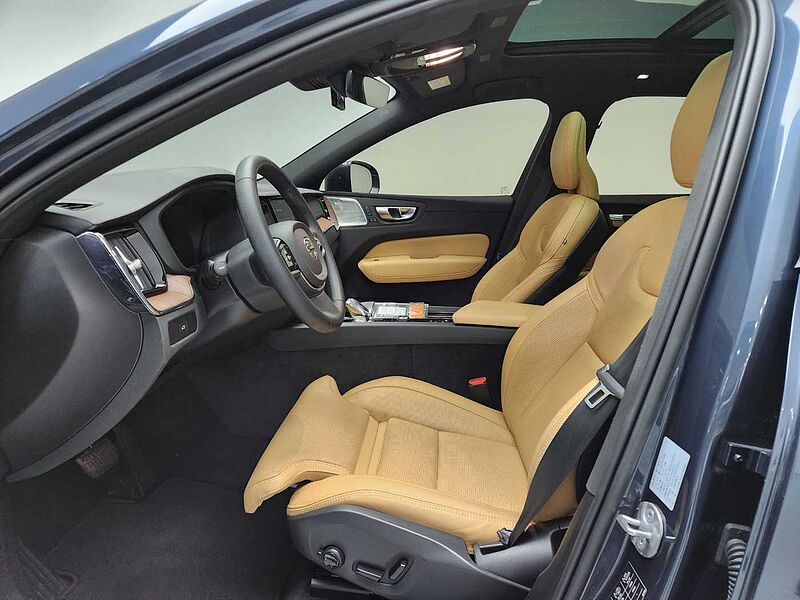 Volvo  Ultimate, B6 AWD mild hybrid, 가솔린, Bright