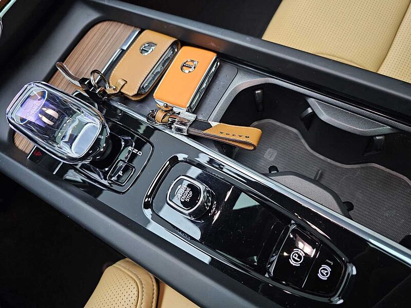 Volvo  Ultimate, B6 AWD 마일드 하이브리드, 가솔린, 브라이트
