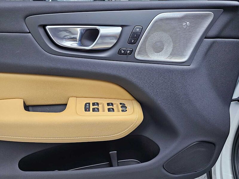 Volvo  Ultimate, B6 AWD 마일드 하이브리드, 가솔린, 브라이트