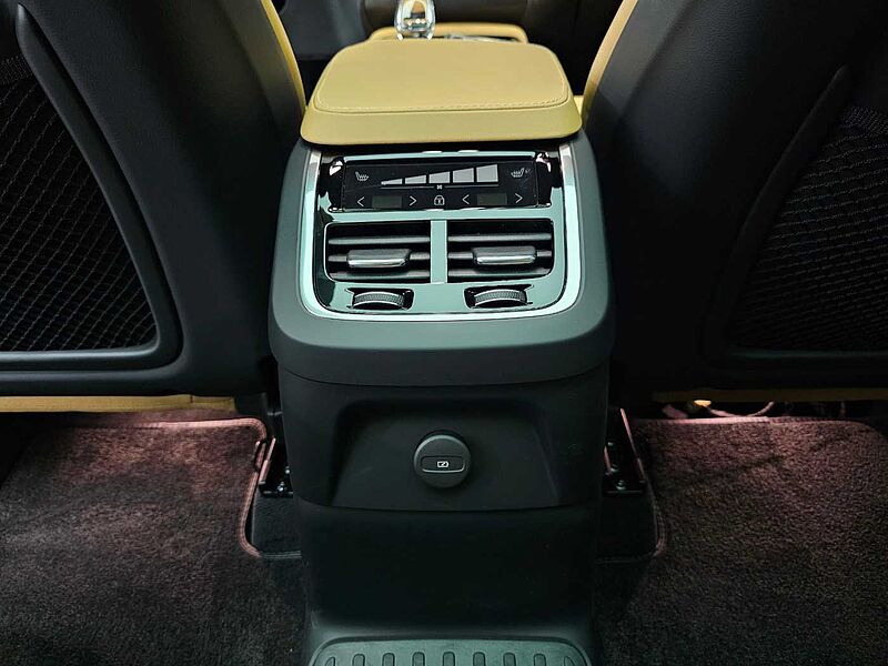 Volvo  Recharge Ultimate, T8 AWD 플러그-인 하이브리드, 전기/가솔린, 브라이트, 7 좌석