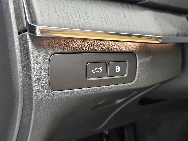Volvo  Recharge Ultimate, T8 AWD 플러그-인 하이브리드, 전기/가솔린, 브라이트, 7 좌석
