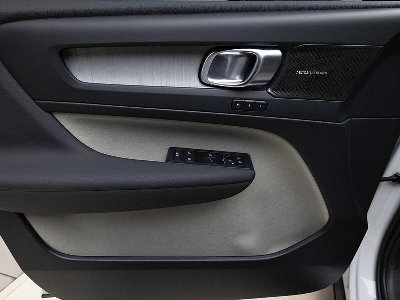 Volvo  Ultimate, B4 AWD 마일드 하이브리드, 가솔린, 브라이트