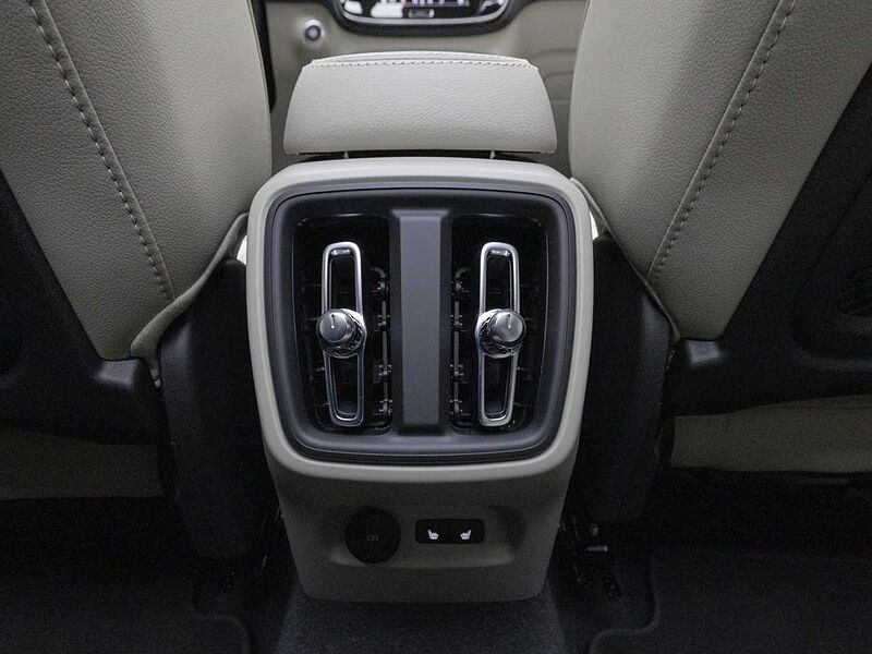 Volvo  Ultimate, B4 AWD 마일드 하이브리드, 가솔린, 브라이트
