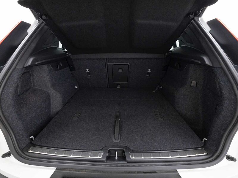 Volvo  Ultimate, B4 AWD 마일드 하이브리드, 가솔린, 브라이트