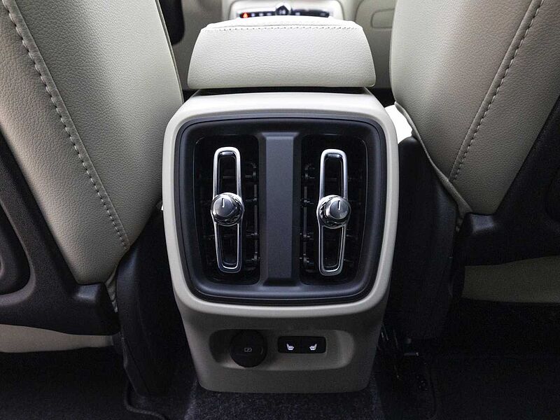 Volvo  Ultra, B4 AWD 마일드 하이브리드, 가솔린, 브라이트