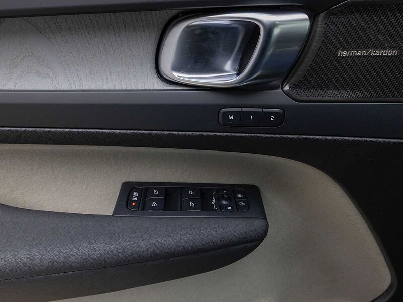 Volvo  Ultra, B4 AWD 마일드 하이브리드, 가솔린, 브라이트