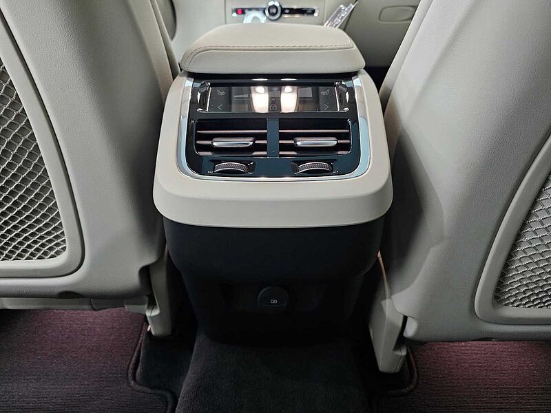 Volvo  Ultimate, B6 AWD 마일드 하이브리드, 가솔린, 브라이트