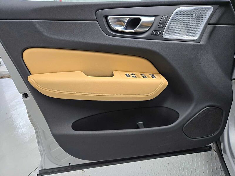 Volvo  Ultra, B6 AWD 마일드 하이브리드, 가솔린, 브라이트