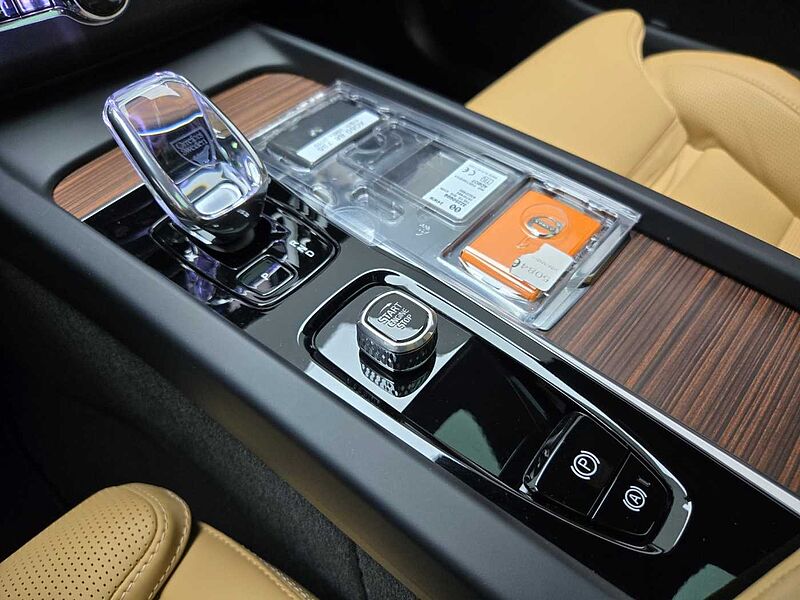 Volvo  Ultra, B6 AWD 마일드 하이브리드, 가솔린, 브라이트