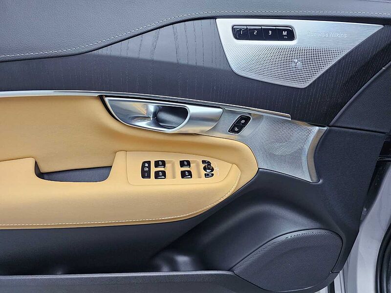 Volvo  Recharge Ultimate, T8 AWD 플러그-인 하이브리드, 전기/가솔린, 브라이트, 7 좌석