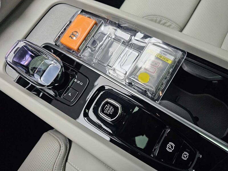Volvo  Ultra, B6 AWD 마일드 하이브리드, 가솔린, 브라이트