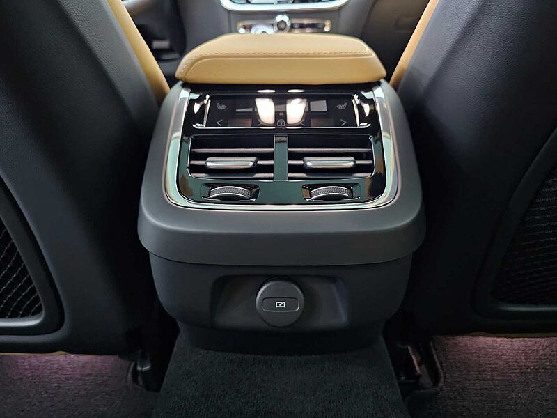Volvo  Ultimate, B5 AWD 마일드 하이브리드, 가솔린, 브라이트