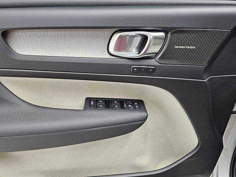 Volvo  Ultra, B4 AWD 마일드 하이브리드, 가솔린, 브라이트