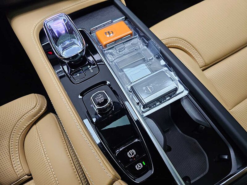 Volvo  Recharge Ultimate, T8 AWD 플러그-인 하이브리드, 전기/가솔린, 브라이트, 7 좌석