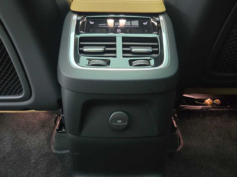 Volvo  Recharge Ultimate, T8 AWD 플러그-인 하이브리드, 전기/가솔린, 브라이트, 7 좌석