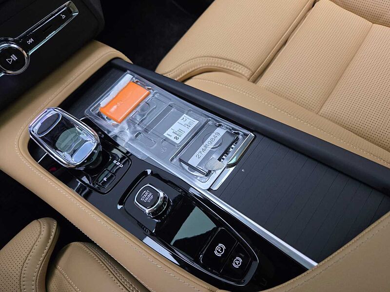 Volvo  Recharge Ultimate, T8 AWD 플러그-인 하이브리드, 전기/가솔린, 브라이트, 7 좌석