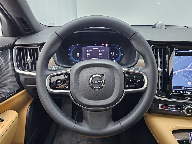 Volvo  Ultra, B5 마일드 하이브리드, 가솔린, 브라이트