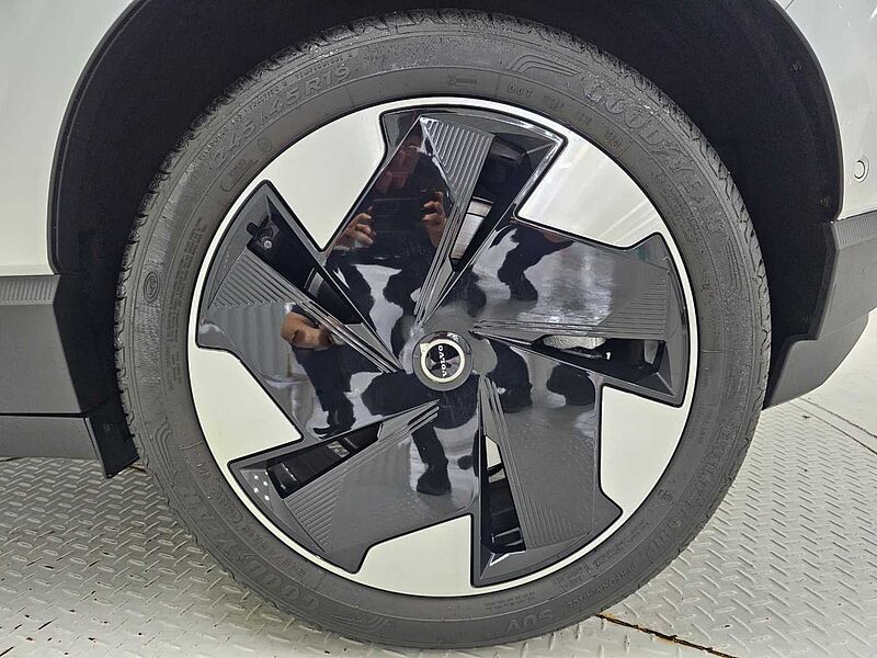 Volvo  Ultra, Single Motor Extended Range, 전기