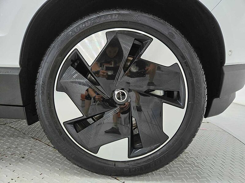 Volvo  Ultra, Single Motor Extended Range, 전기