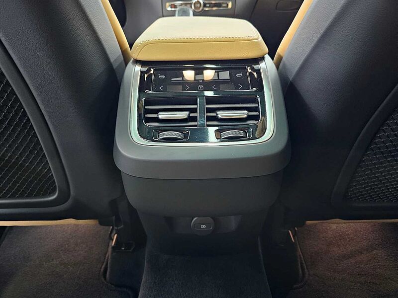 Volvo  Ultra, B6 AWD 마일드 하이브리드, 가솔린, 브라이트