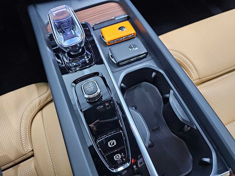Volvo  Ultra, B6 AWD 마일드 하이브리드, 가솔린, 브라이트