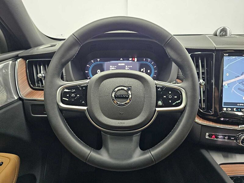 Volvo  Ultra, B6 AWD 마일드 하이브리드, 가솔린, 브라이트