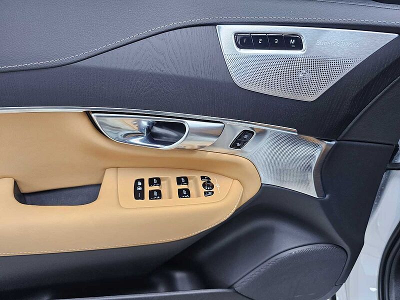 Volvo Ultra, T8 AWD 플러그-인 하이브리드, 전기/가솔린, 브라이트, 7 좌석