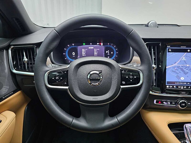 Volvo  Ultra, B5 마일드 하이브리드, 가솔린, 브라이트