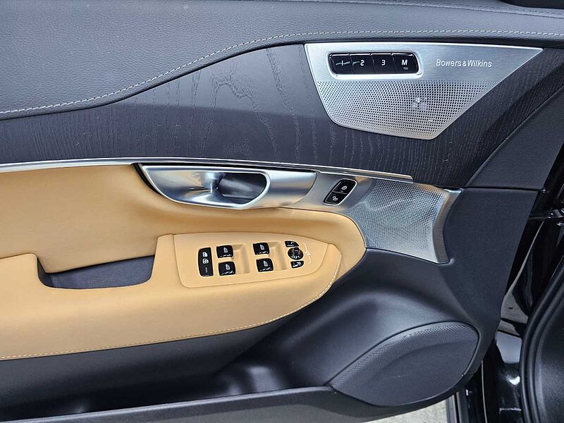 Volvo Recharge Ultimate, T8 AWD 플러그-인 하이브리드, 전기/가솔린, 브라이트, 7 좌석