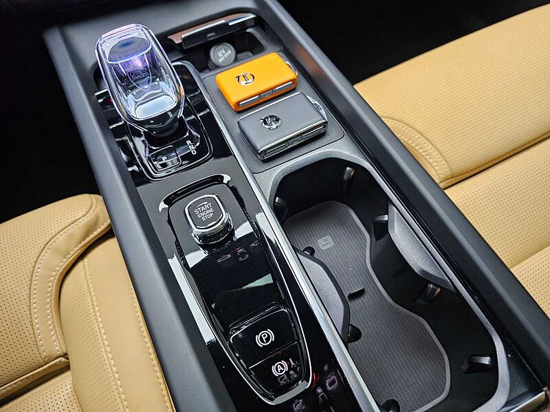 Volvo  Ultra, B6 AWD 마일드 하이브리드, 가솔린, 브라이트