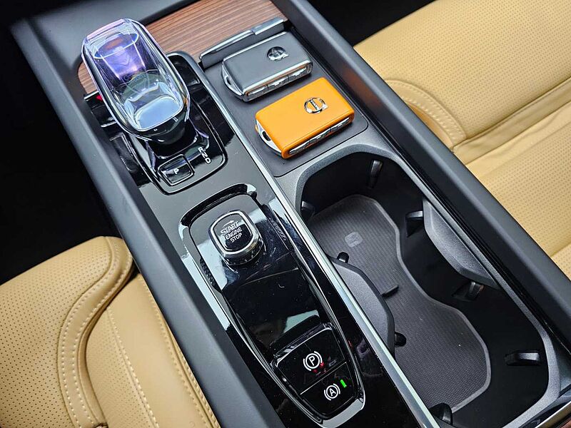 Volvo Ultra, B6 AWD 마일드 하이브리드, 가솔린, 브라이트