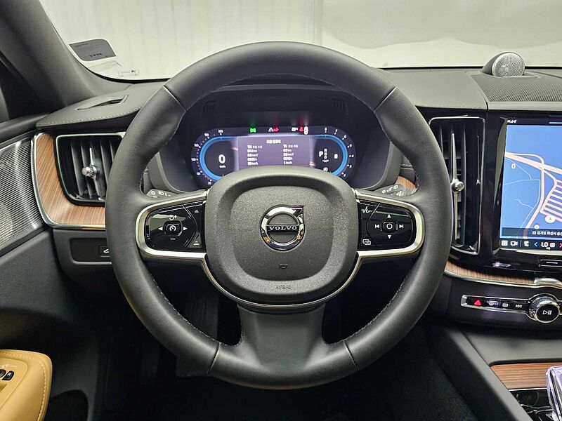 Volvo Ultra, B6 AWD 마일드 하이브리드, 가솔린, 브라이트