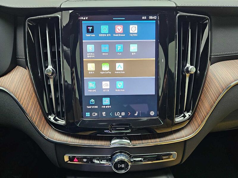 Volvo Ultra, B6 AWD 마일드 하이브리드, 가솔린, 브라이트