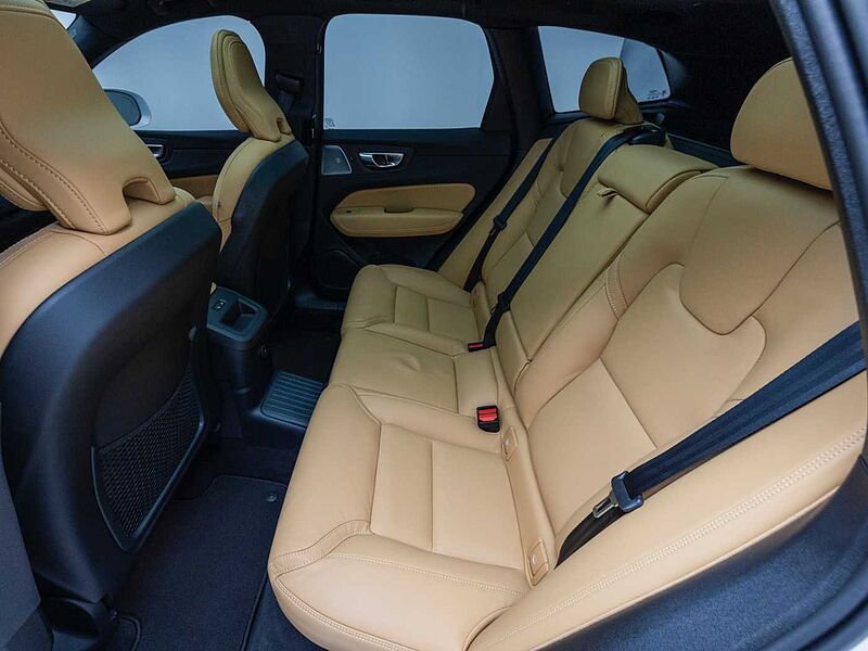 Volvo Ultra, T8 AWD 플러그-인 하이브리드, 전기/가솔린, 브라이트