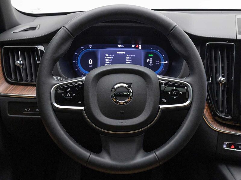 Volvo  Ultra, T8 AWD 플러그-인 하이브리드, 전기/가솔린, 브라이트