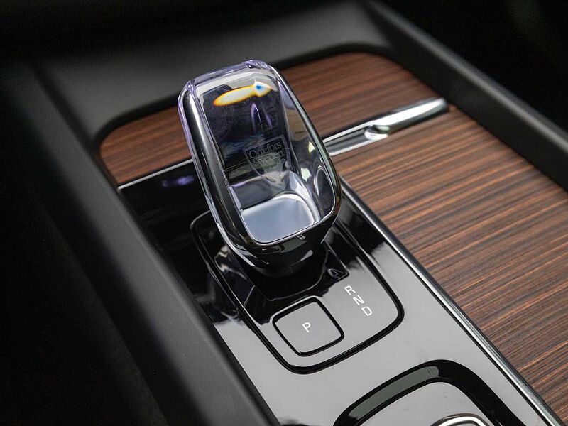 Volvo  Ultra, T8 AWD 플러그-인 하이브리드, 전기/가솔린, 브라이트