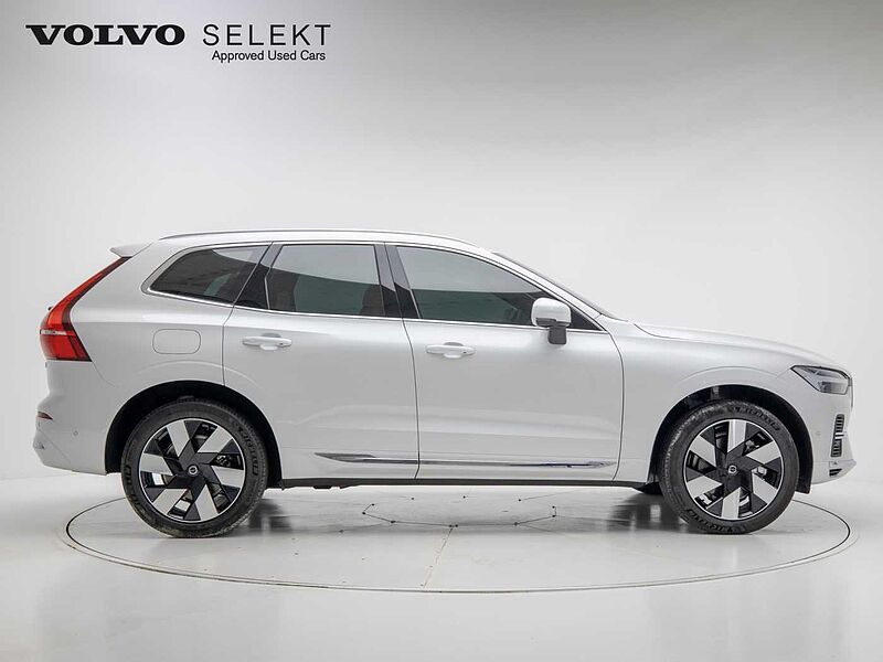 Volvo  Ultra, T8 AWD 플러그-인 하이브리드, 전기/가솔린, 브라이트