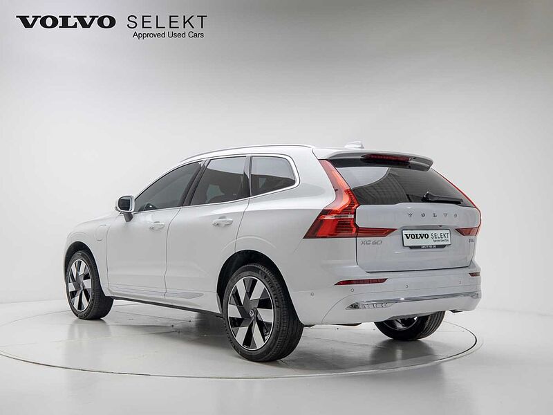 Volvo  Ultra, T8 AWD 플러그-인 하이브리드, 전기/가솔린, 브라이트