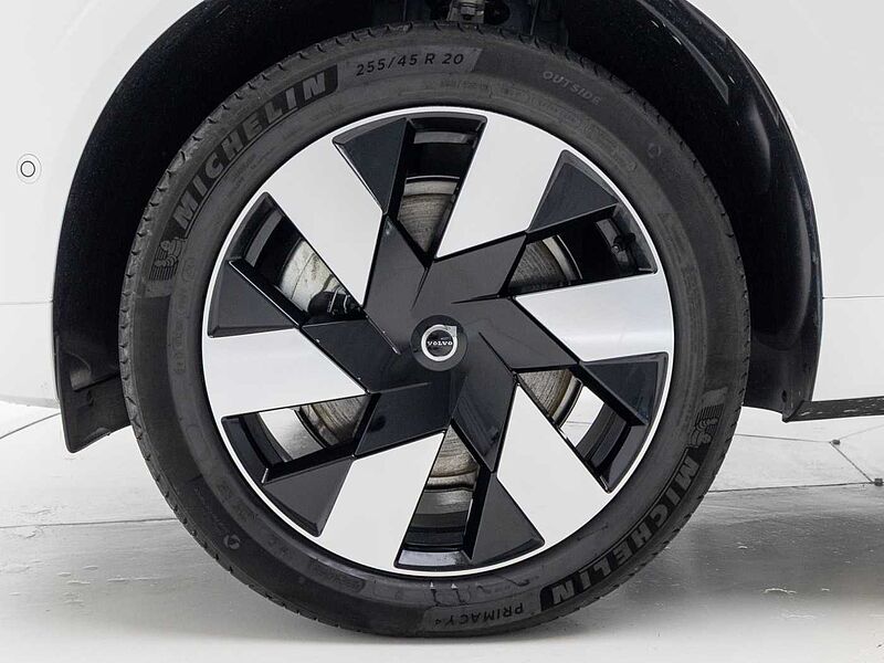 Volvo  Ultra, T8 AWD 플러그-인 하이브리드, 전기/가솔린, 브라이트