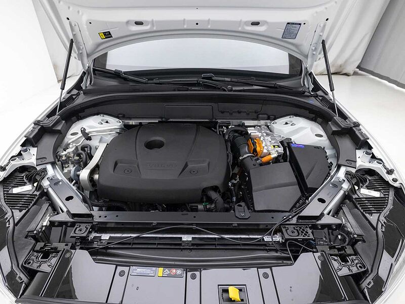 Volvo  Ultra, T8 AWD 플러그-인 하이브리드, 전기/가솔린, 브라이트