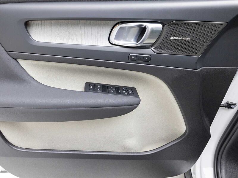 Volvo  Ultra, B4 AWD 마일드 하이브리드, 가솔린, 브라이트