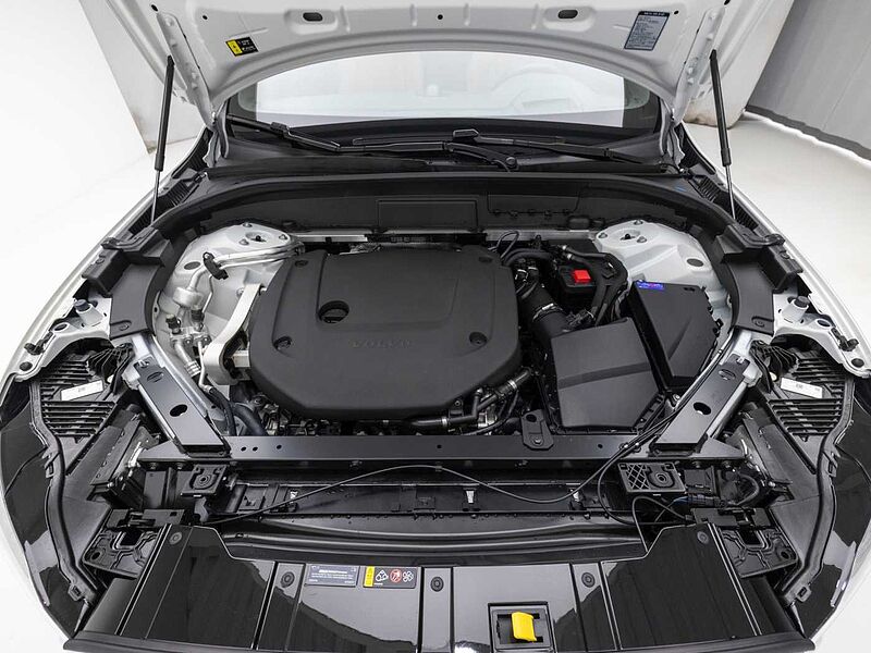 Volvo Ultra, B6 AWD 마일드 하이브리드, 가솔린, 브라이트